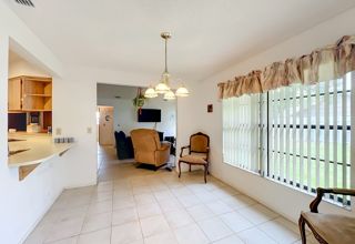 Breakfast area at 132 Oak Lake Road